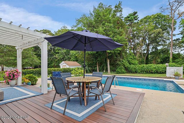 3 Pinehurst Drive, Little Egg Harbor, NJ 08087