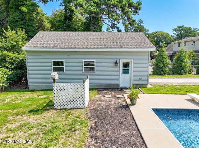 3 Pinehurst Drive, Little Egg Harbor, NJ 08087