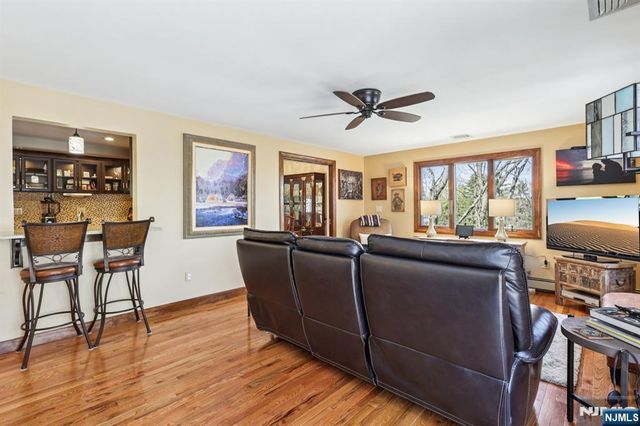 191 Hillcrest Avenue, Hawthorne, NJ 07506