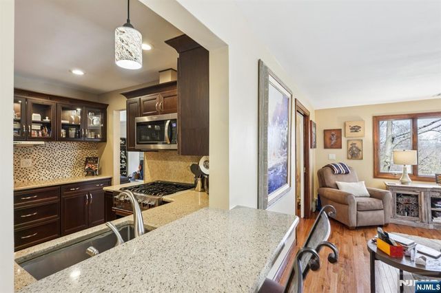 191 Hillcrest Avenue, Hawthorne, NJ 07506