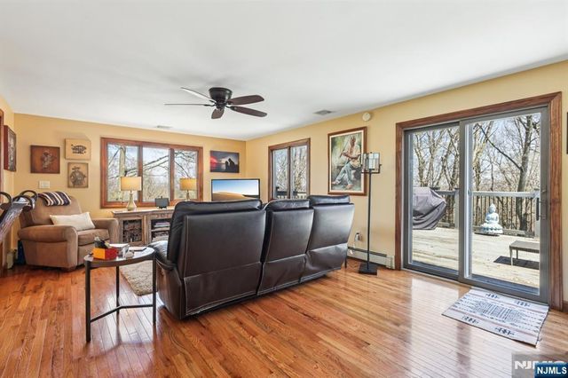 191 Hillcrest Avenue, Hawthorne, NJ 07506