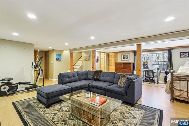 191 Hillcrest Avenue, Hawthorne, NJ 07506