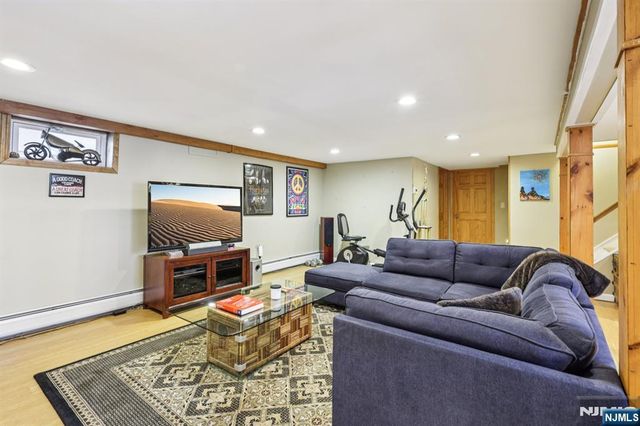 191 Hillcrest Avenue, Hawthorne, NJ 07506