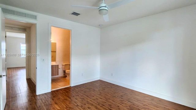 460 NE 35th Ct 5, Oakland Park, FL 33334