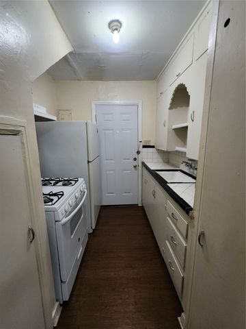 3700 Meadowbrook Drive, Fort Worth, TX 76103