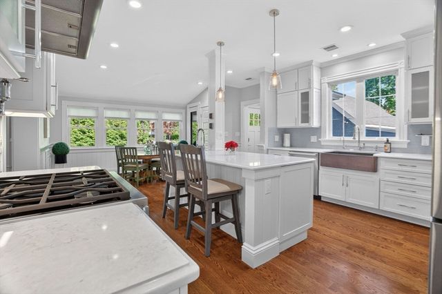 33 Linden Street, Wellesley, MA 02482