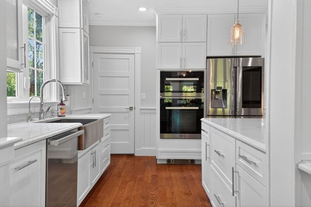 33 Linden Street, Wellesley, MA 02482