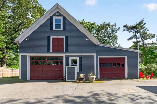 33 Linden Street, Wellesley, MA 02482