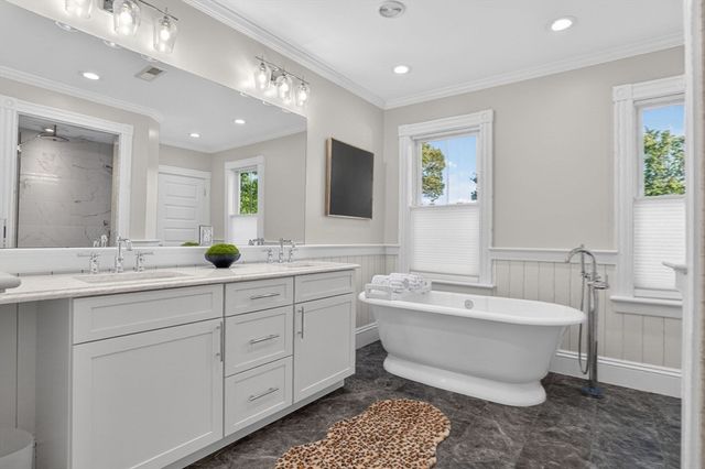 33 Linden Street, Wellesley, MA 02482