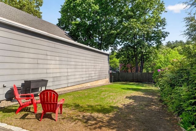 33 Linden Street, Wellesley, MA 02482