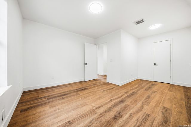 7664 Oak Chase, San Antonio, TX 78239