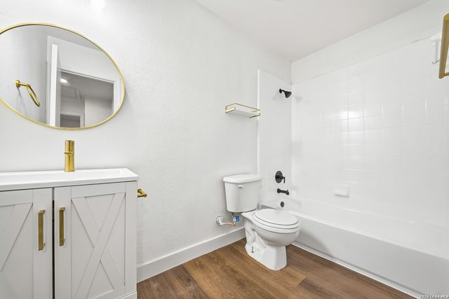 7664 Oak Chase, San Antonio, TX 78239