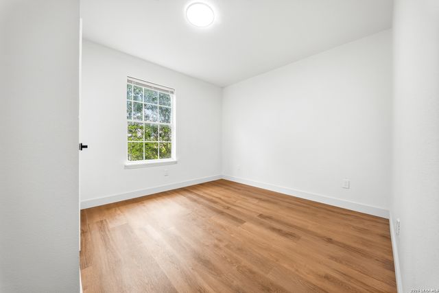 7664 Oak Chase, San Antonio, TX 78239