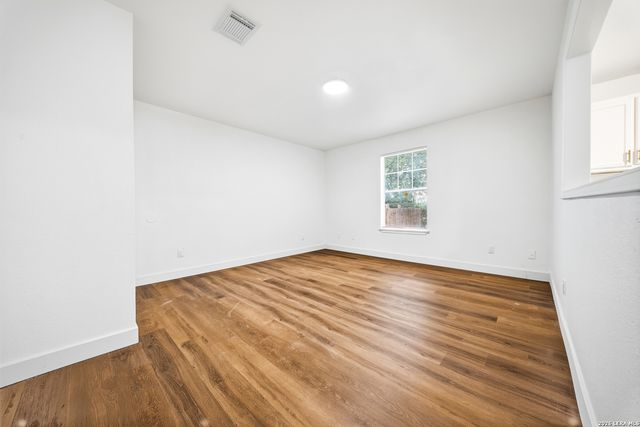7664 Oak Chase, San Antonio, TX 78239
