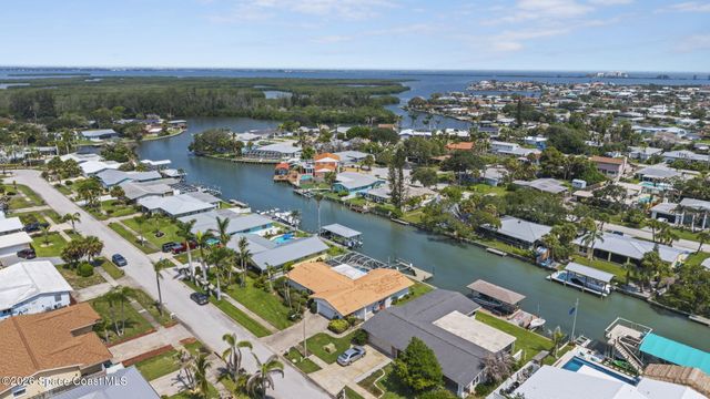 113 Holiday Lane, Cocoa Beach, FL 32931