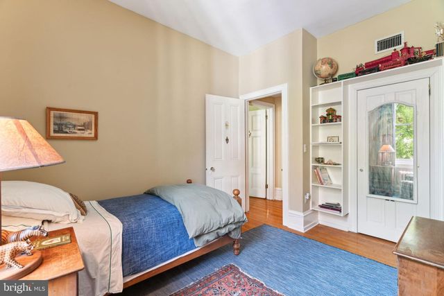 2212 SAINT JAMES PL, Philadelphia, PA 19103