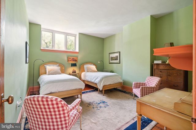 2212 SAINT JAMES PL, Philadelphia, PA 19103