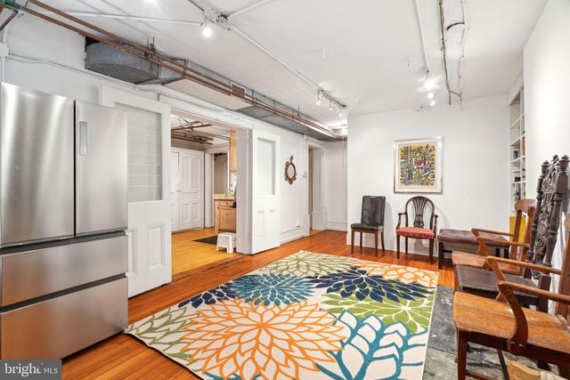 2212 SAINT JAMES PL, Philadelphia, PA 19103