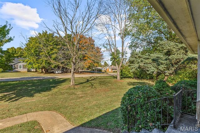 416 Locust Street, Desloge, MO 63601