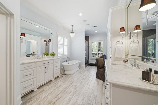 28 Accadia Court, Little Rock, AR 72223