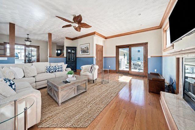 53 Shore Dr, Kingston, MA 02364