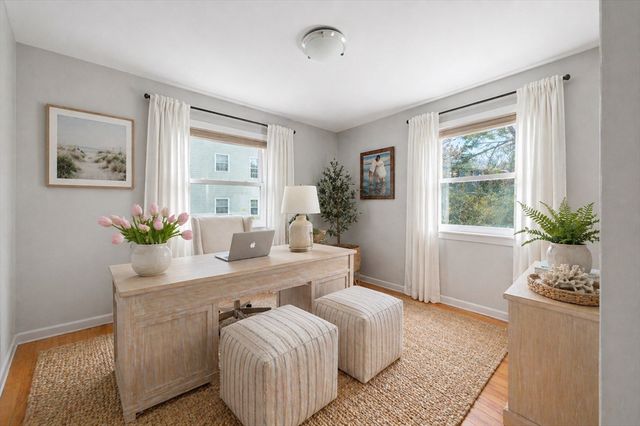 53 Shore Dr, Kingston, MA 02364