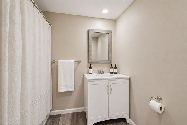 53 Shore Dr, Kingston, MA 02364