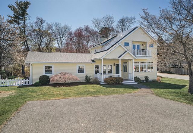 53 Shore Dr, Kingston, MA 02364