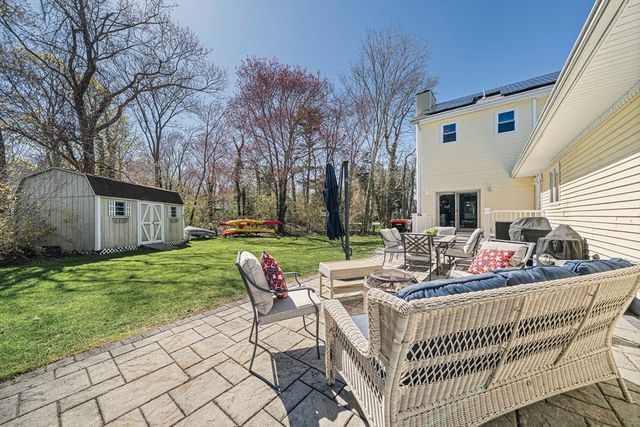 53 Shore Dr, Kingston, MA 02364
