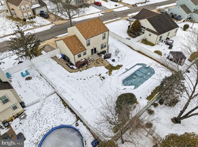 8 OAKTON DR, Mantua, NJ 08051