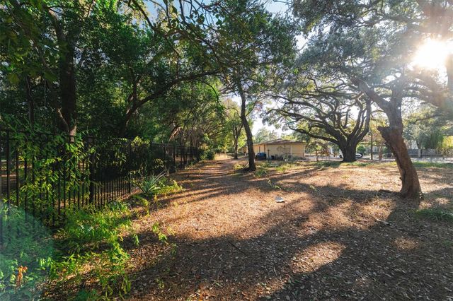 4913 N MACDILL AVENUE, Tampa, FL 33614