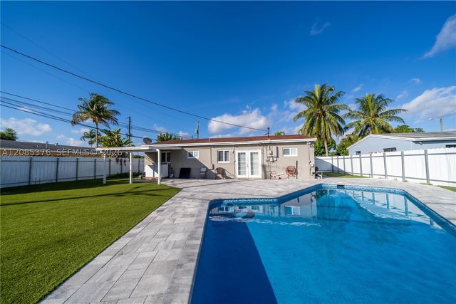 1650 SW 63rd Ter, North Lauderdale, FL 33068
