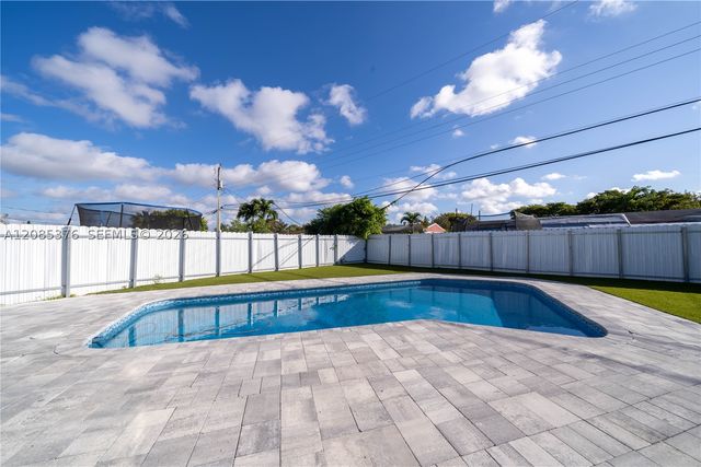 1650 SW 63rd Ter, North Lauderdale, FL 33068