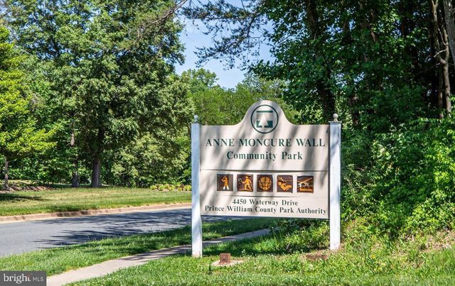 15646 MONTVIEW DR, Dumfries, VA 22025
