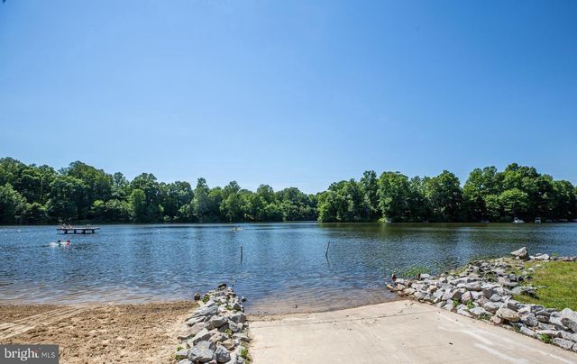 15646 MONTVIEW DR, Dumfries, VA 22025