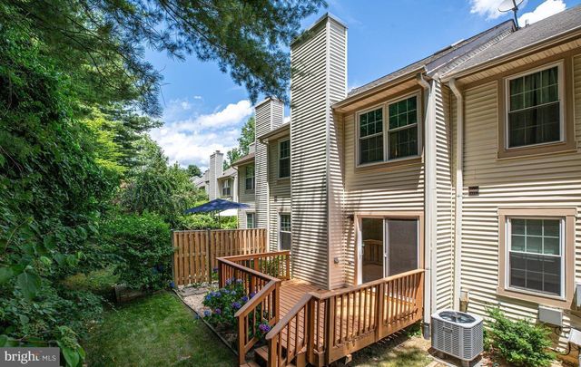 15646 MONTVIEW DR, Dumfries, VA 22025