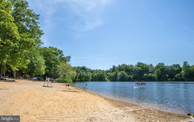 15646 MONTVIEW DR, Dumfries, VA 22025