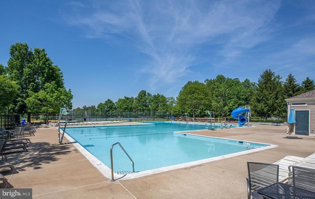 15646 MONTVIEW DR, Dumfries, VA 22025
