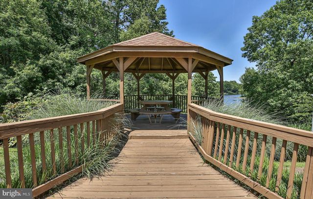 15646 MONTVIEW DR, Dumfries, VA 22025
