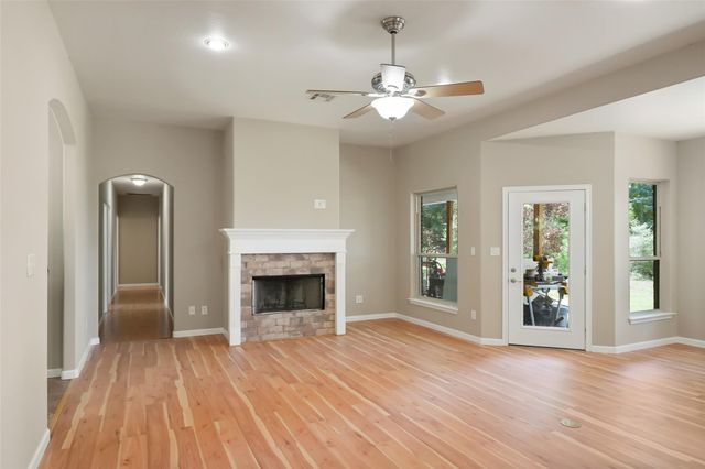 14255 Amber Lane, Montgomery, TX 77316