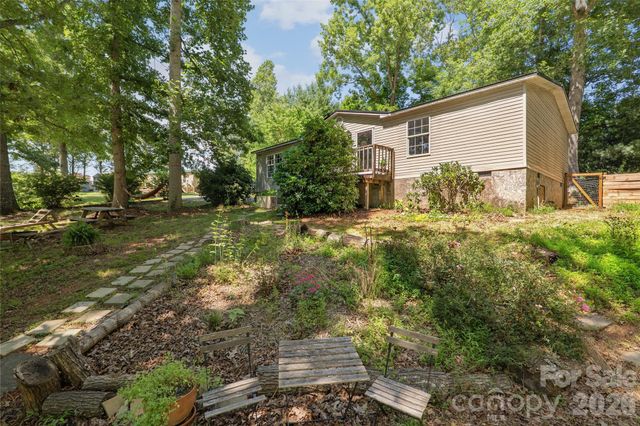 611 Turkey Creek Terrace, Leicester, NC 28748