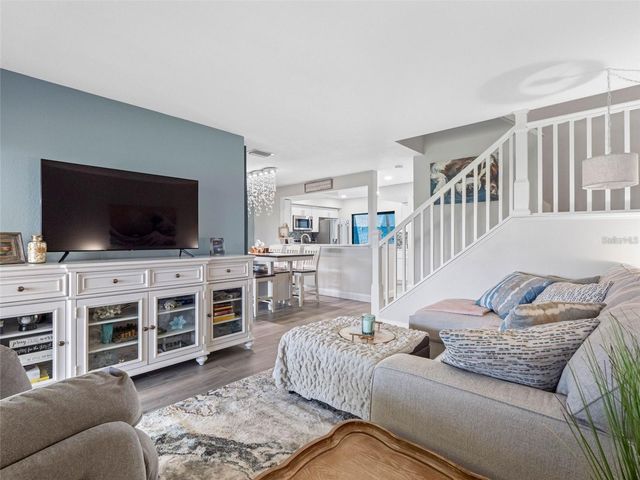 4306 SUNRAY COURT, Tampa, FL 33615