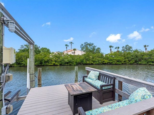 4306 SUNRAY COURT, Tampa, FL 33615