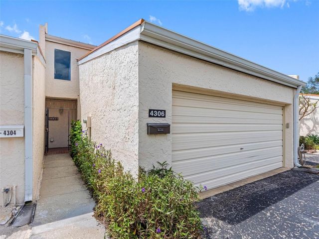 4306 SUNRAY COURT, Tampa, FL 33615