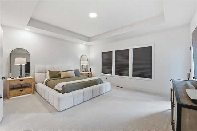 1628 SW Arborway Terrace, Lee's Summit, MO 64082