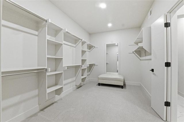 1628 SW Arborway Terrace, Lee's Summit, MO 64082