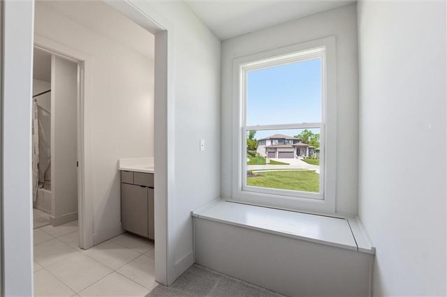 1628 SW Arborway Terrace, Lee's Summit, MO 64082