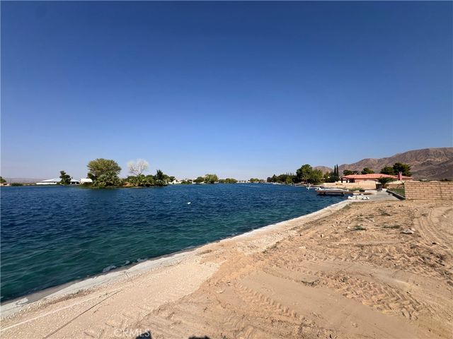 11315 Mountain View Road, Yermo, CA 92398