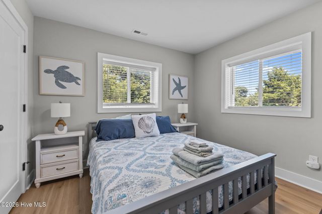 102 Fairfax Road, Emerald Isle, NC 28594