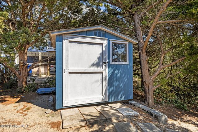 102 Fairfax Road, Emerald Isle, NC 28594